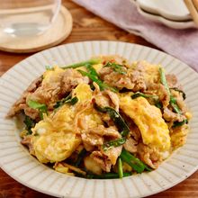 定番おかず♪ふわたま豚キムチ炒め