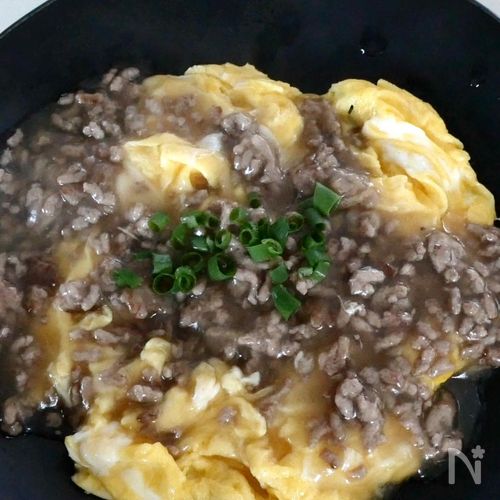 【ワンパンで簡単】ふわふわ卵のひき肉中華あんかけ