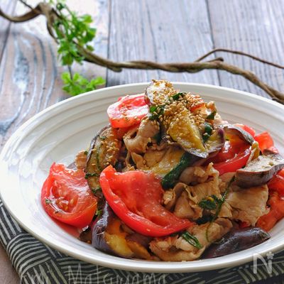 レンチンなすと茹で豚こまとトマトの紫蘇風味中華和え