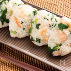 塩鮭とほうれん草のおにぎり