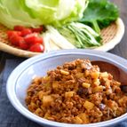 大豆ミート肉味噌のレタス巻き