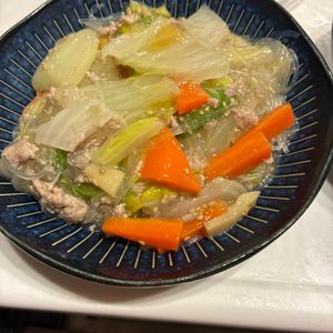 1169387の作ってみた!投稿(春雨の戻し不要♪ひき肉とトロトロ白菜の春雨煮込み)
