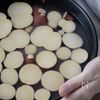 フライパンひとつ♪さつまいもの甘露煮の下準備