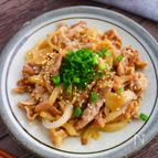 ご飯がすすむ！豚肉と玉ねぎの甘酢炒め♪