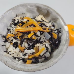 1バーバミーの作ってみた!投稿(【ひじきと人参のだし炊き込みご飯】食材２つで簡単和ごはん♪)