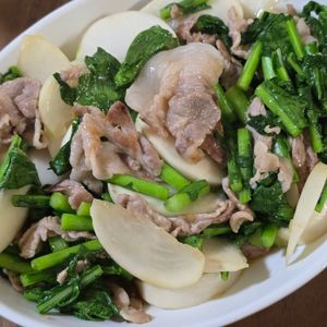 zabuの作ってみた!投稿(ワンパンで簡単！【豚こまとかぶの生姜焼き】ご飯が進む◎)