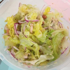 milkの作ってみた!投稿(ピリッと柚子胡椒風味がいい！レタスとツナの爽やかレモンサラダ)