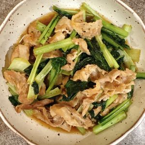ryocoの作ってみた!投稿(【豚肉と小松菜ともやしのしょうが醤油炒め】ボリュームおかず！)