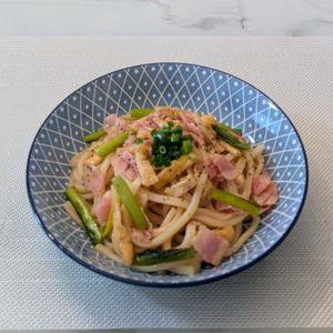 𝔂𝓾𝓶𝓲🍓の作ってみた!投稿(【エリンギとベーコンの香味バター焼うどん】冷凍うどんで簡単)