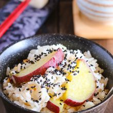 炊飯器に入れるだけ♪♪ホクホクあまーい♡絶品さつまいもごはん