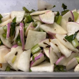 なおの作ってみた!投稿(【まるごとかぶの塩昆布サラダ】さっぱりおかず箸休めにも)