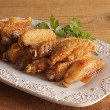 おかずにもおつまみにも万能！鶏手羽中のから揚げ甘辛だれ