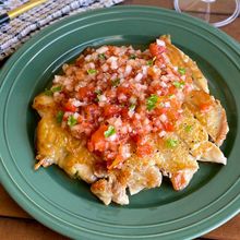 油をひかずに焼くだけ♪さっぱり美味しい「サルサチキンソテー」