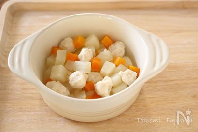 【離乳食中期・後期】お豆腐肉だんごと野菜煮