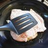 【鶏むね肉のガーリックステーキ】節約×ガッツリおかずの工程2