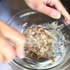 マヨネーズがカギ!!【揚げ焼き納豆】の工程1