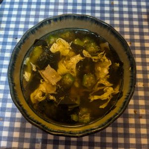 Jun.Junの作ってみた!投稿(ほっこり美味しい♪オクラとわかめの中華たまごスープ)