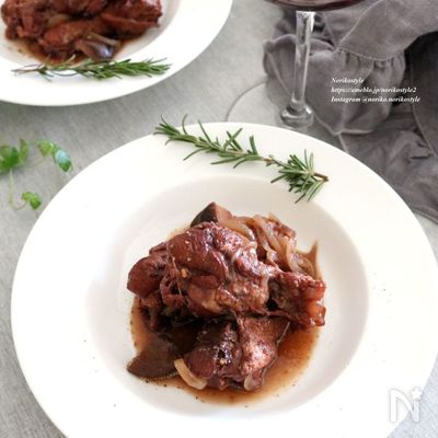 鶏肉と椎茸のワインみそ煮込み