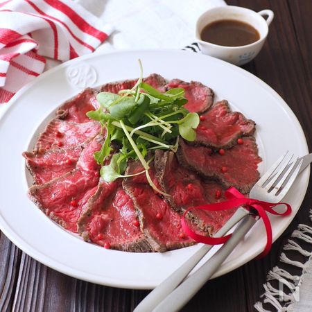 しっとりジューシー 低温で焼くローストビーフ By きゃらきゃら レシピサイト Nadia ナディア プロの料理家のおいしいレシピ