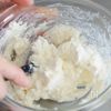 【苺のチーズクリームボール】甘塩っぱおつまみ♡バレンタインにの工程2