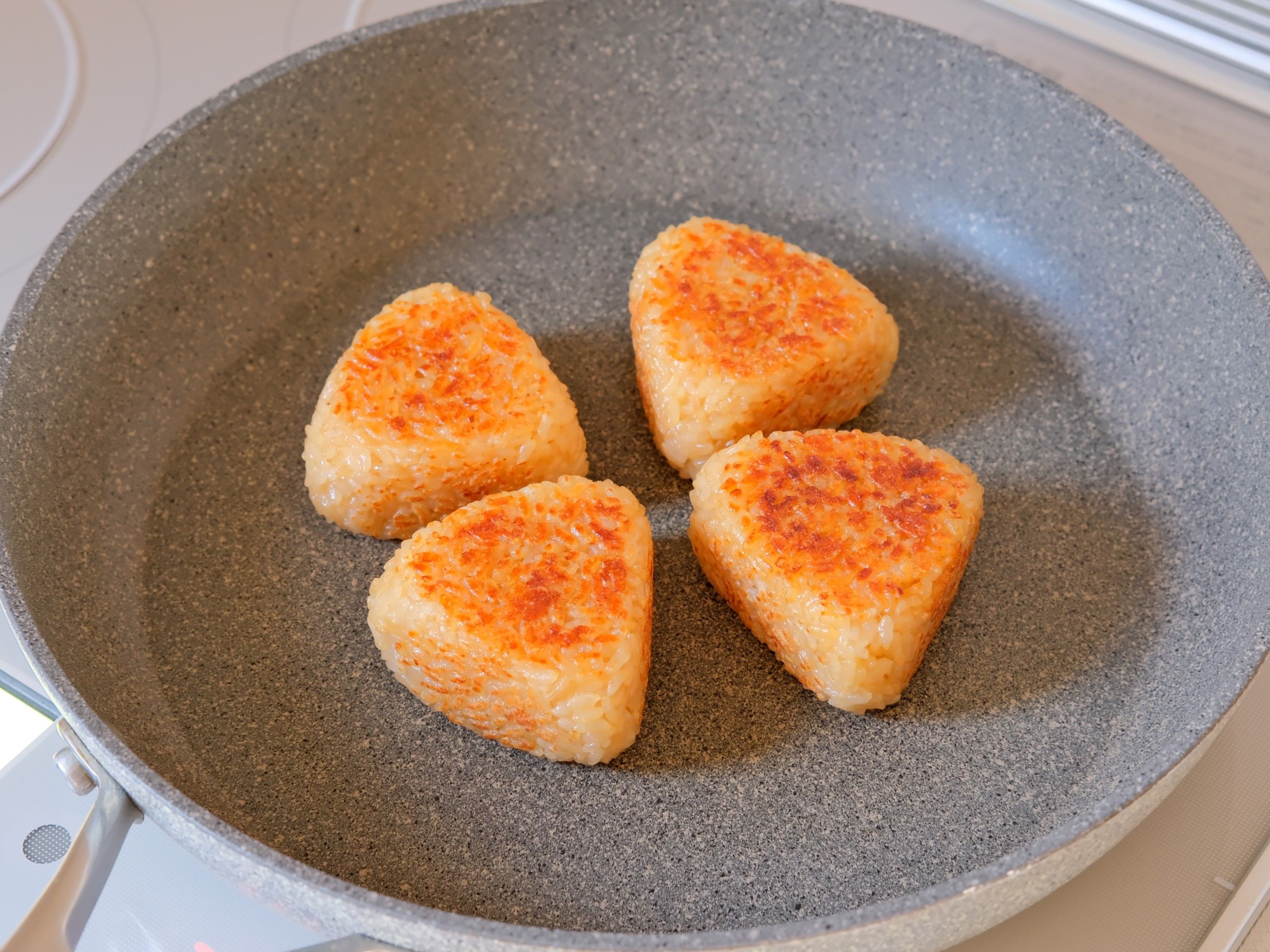 基本の焼きおにぎり】定番の味/表面パリッと食べてほろり