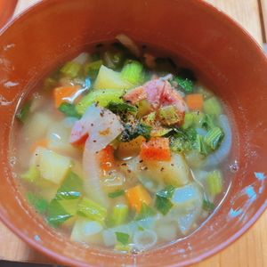 あーちゃん·͜· ♡の作ってみた!投稿(レンジで野菜を甘く♡『ベーコンポテトのオニオンスープ』)
