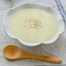 じゃがいもの冷製スープ（ビシソワーズ）