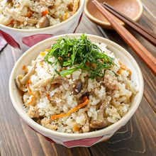 【そぼろときのこのうまだしチーズ混ぜご飯】悶絶級にうまい