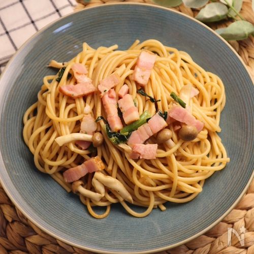ベーコンとほうれん草のバター醤油パスタ