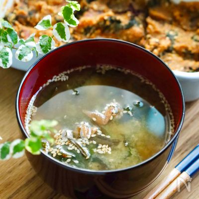 【だし多すぎ梅味噌汁】お湯を注げば秒でできたて！