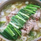 濃厚本鶏だしで！【豚バラキャベツのもつ鍋風煮込み】
