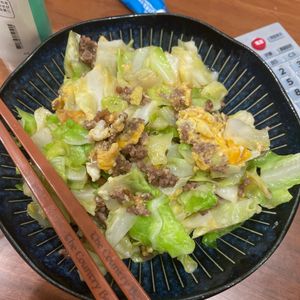 1169387の作ってみた!投稿(【肉みそキャベたま炒め】パパッと美味しい！ご飯が進む♡)