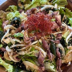 楽ラク手抜キッチン🐶🐾の作ってみた!投稿(旬を食す【チョレギサラダ】新玉ねぎとホタルイカで)
