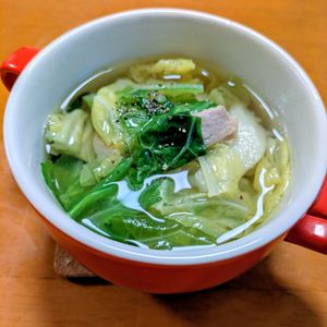 ゆきまる🐬🫧の作ってみた!投稿(鶏肉とキャベツのうま塩スープ【#胃腸に優しい#おかずスープ】)