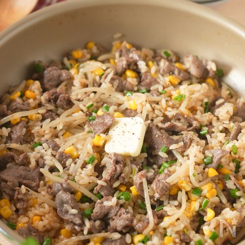 ワンパンで胃袋掴み!【牛肉とコーンの焼き飯】