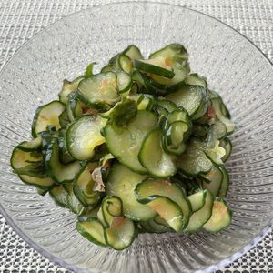 mi♡の作ってみた!投稿(食べやすさ抜群！酸っぱすぎない【きゅうりと大葉の酢の物】)