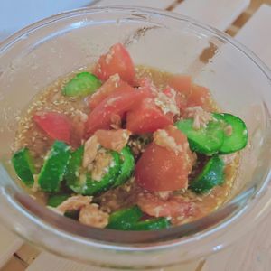 あーちゃん·͜· ♡の作ってみた!投稿(【夏野菜とツナの中華サラダ】ごま油香る♬︎
夏の副菜♡)