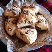 【材料4つ！スタバ風♡お手軽チョコスコーン】HMで簡単