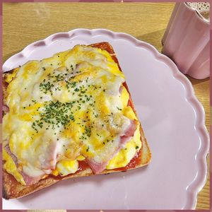 ナムディの作ってみた!投稿(コメダ風♪【たっぷり卵のピザトースト】)