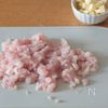 スパイシーチーズナゲット【鶏むね肉で揚げないナゲット】の工程1