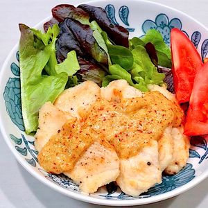 まゆの作ってみた!投稿(［鶏むね肉のピリ辛ごま味噌マヨ焼き］焼くだけ簡単)