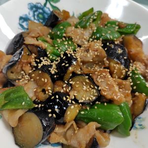コスモスの作ってみた!投稿(【ワンパン！豚バラ茄子ピーマンのスタミナ味噌炒め】時短レシピ)