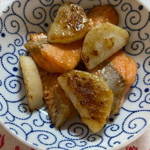 万福の作ってみた!投稿(【鮭と長芋のめんつゆバター】こんがりてりてり！)