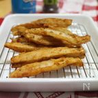 おやつに食べたい 香ばしれんこんスティック。