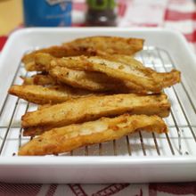 おやつに食べたい 香ばしれんこんスティック。
