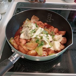 emmakoの作ってみた!投稿(【男子大絶賛！ヤンニョム風じゃがチーズチキン】スタミナ満点♡)