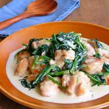 簡単！鶏肉とほうれん草のクリーム煮
