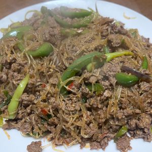 Shinoの作ってみた!投稿(【春雨戻し不要】ワンパンで炒めるだけ！！麻婆ピーマン春雨)