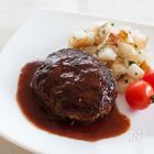 「外はカリッ!中はふんわり」基本のハンバーグ作りのコツ3つ