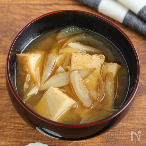 腸活♡厚揚げとごぼうのみそ汁